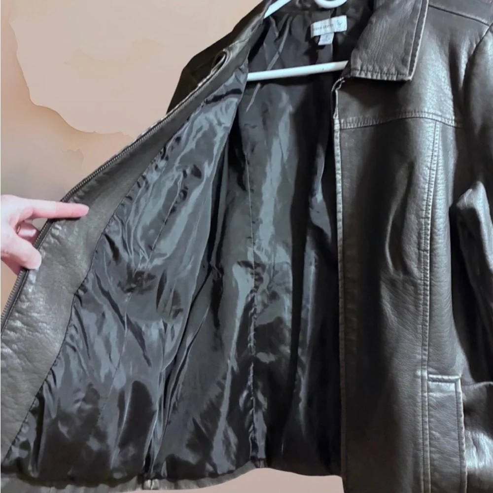 Susan Graver Leather Jacket - Picture 6 of 9